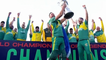 De Villiers 47-Ball Ton as South Africa Crush Pakistan to Win WCL