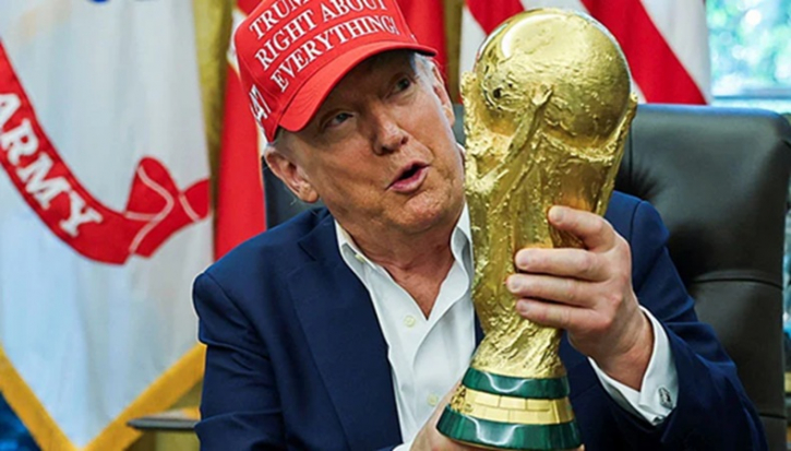 “Don’t Think I’ll Return It” – Trump Says Holding the World Cup Trophy “Don’t Think I’ll Return It” – Trump Says Holding the World Cup Trophy