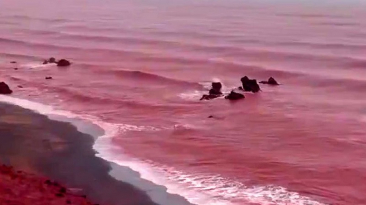 Why does the coast of Iran’s Hormuz Island turn red in the rain?