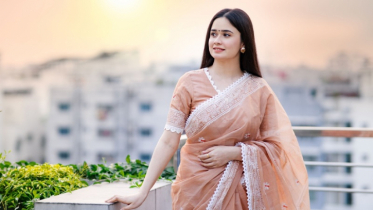 Oishi breaks silence about kissing scene with Shuvo