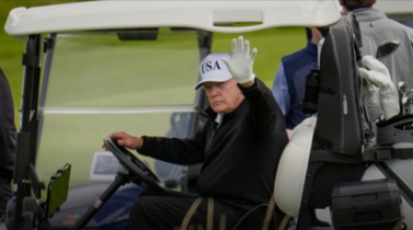 Trump flees Washington as Epstein scandal simmers