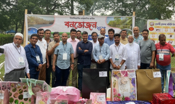 নিউইয়র্কে ফেনী সমিতির আনন্দঘন বনভোজন