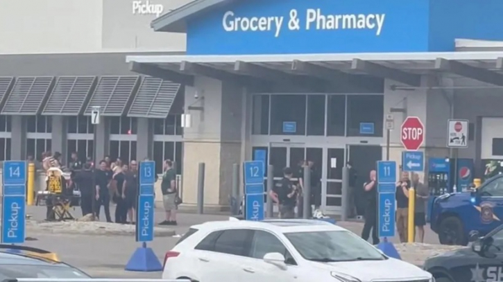 11 injured in stabbing at Michigan Walmart 11 injured in stabbing at Michigan Walmart