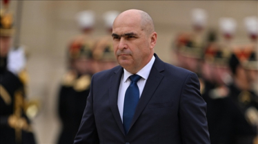 Romania’s new government wins parliamentary confidence vote