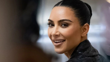 Kim Kardashian gets cozy with newly divorced actress