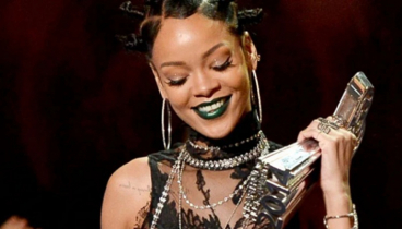 Rihanna gets ’big deal’ award