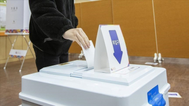 South Korea’s presidential race tightens