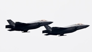 Canada considers diversifying fighter jet purchases amid F-35