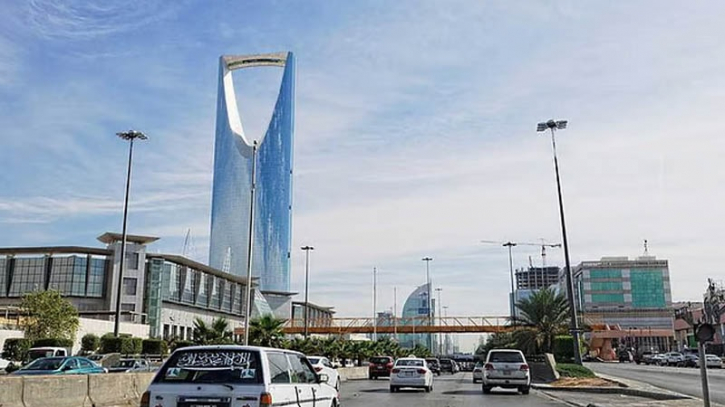 Saudi Arabia arrests over 21,000, expels 11,674