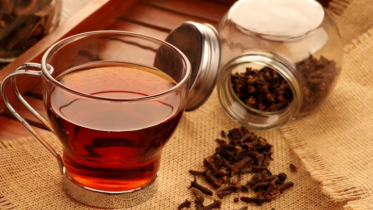 Benefits of clove tea to stay healthy in changing weather