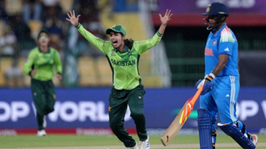 ’Uninvited’ guest in India-Pakistan match, game had to be stopped