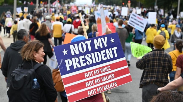 The US government shutdown has been going on for a month, Americans blame Trump