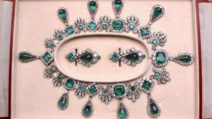 Louvre theft: Jewels stolen, including rare necklace given by Napoleon