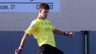 Young goalkeeper dies aged 19 after suffering head injuries