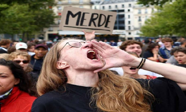 France in the throes of protests France in the throes of protests