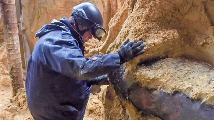 Hong Kong evacuates thousands after World War II bomb discovery Hong Kong evacuates thousands after World War II bomb discovery