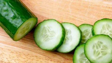 Not only does it keep your stomach cool, cucumber has 7 more bene
