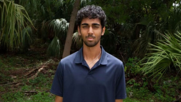 18-year-old becomes professor in Guinness Book
