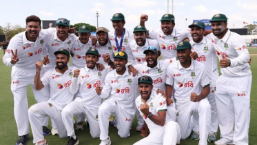 What bonuses will cricketers get for historic win in Australia