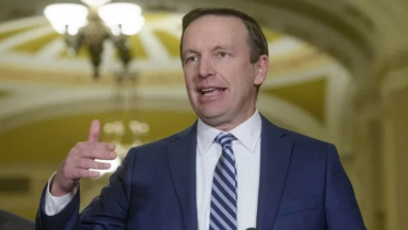 Trump’s sanctions against Iran are ’showmanship’: US senator