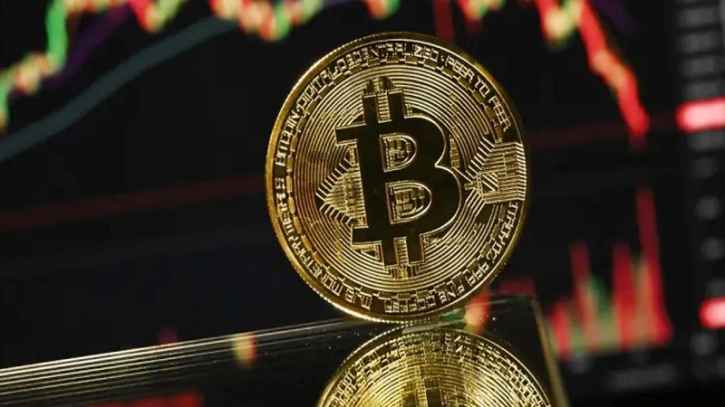 Bitcoin price suffers major setback, drops to $70,000