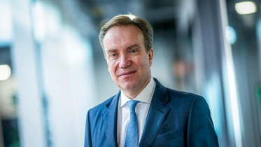 World Economic Forum CEO resigns