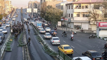 Iran arrests four foreigners for participating in riots