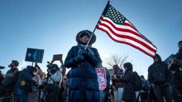 Anti-ICE protests across the US, Minnesota in confrontation