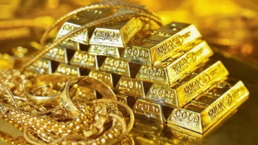 Dollar at 4-year low, gold price hits record