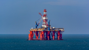 Huge oil reserves found in Vietnamese waters