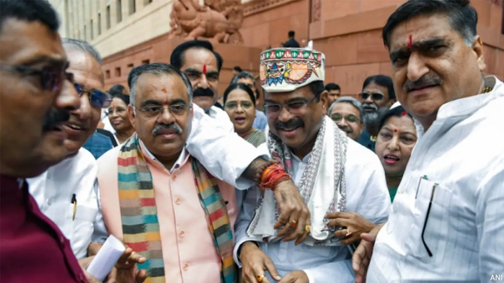 BJP-Congress tension over Dharmendra Pradhan in the Indian Parlia