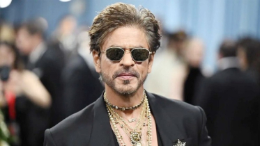 Is Shah Rukh really standing with the students?