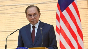 Myanmar agrees to take back 300,000 Rohingya from Bangladesh