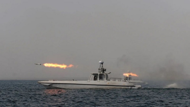 Container ship attacked in Hormuz, crew take refuge in lifeboats