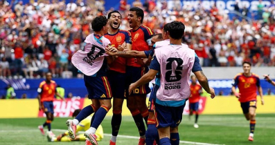 Spain Edge Belgium 2-1 to Reach World Cup Semi-finals