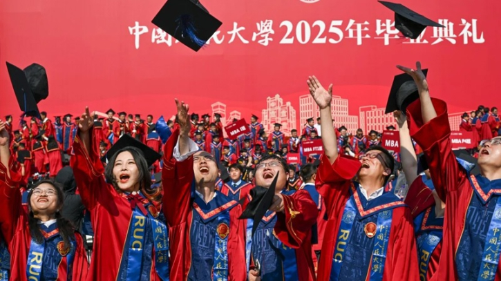 China cancels 12,000 undergraduate degrees in arts