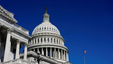 US House of Representatives passes Ukraine aid bill in defiance