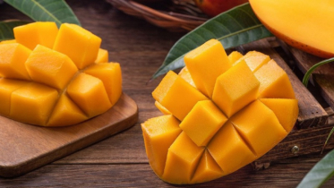 Why do people get sick or die after eating mangoes?