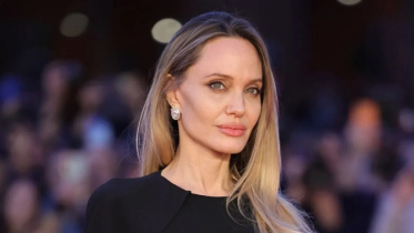 Jolie alone for ten years