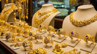 Gold prices rise in global markets after record drop
