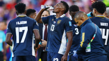 Infantino Defends World Cup Hydration Breaks Amid Growing Critici