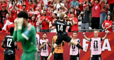 Canada Crush 10-Man Qatar 6–0 as Jonathan David Hits Hat-Trick