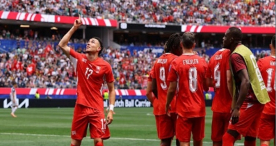 Switzerland Score Four Late Goals in 4–1 Win Over 10-Man Bosnia a