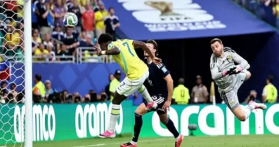 Vinicius Scores Brace as Brazil Cruise Past Scotland to Top Group