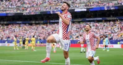 Croatia Beat Ghana 2-1 to Reach Knockout Stage, Scotland Eliminat
