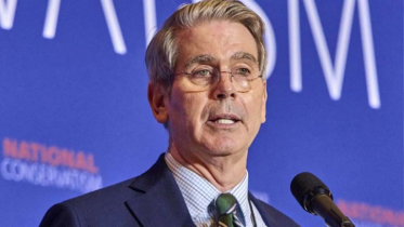 US backs down, announces easing of Iran sanctions