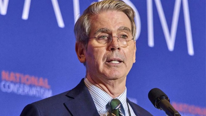 US backs down, announces easing of Iran sanctions