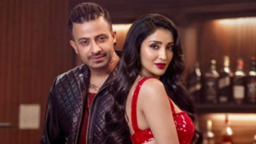 Heroine herself leaked her scene from the movie ’Rockstar’