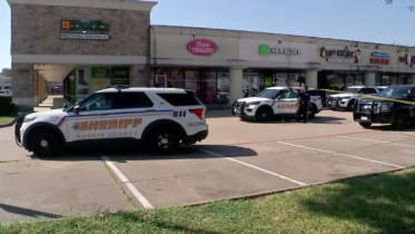 ICE agent strikes man with car during pursuit in Texas