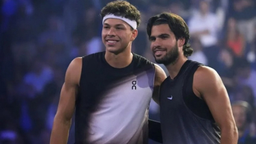 Shelton beats Alcaraz to reach US Open semifinals Shelton beats Alcaraz to reach US Open semifinals